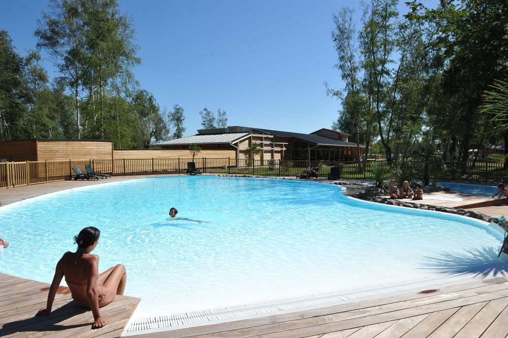 Le Village Du Lac Caravan Park Брюж Экстерьер фото
