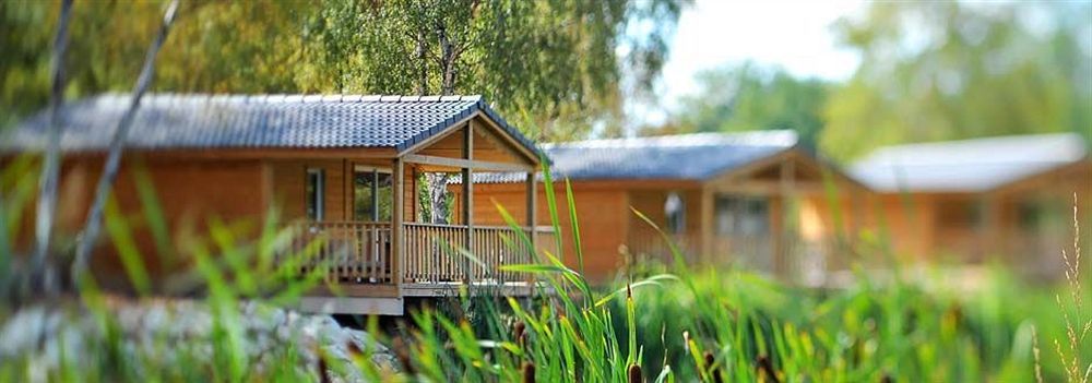 Le Village Du Lac Caravan Park Брюж Экстерьер фото